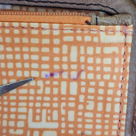 Fossil Key-Per Wallet Yellow Brown Beetle‎ Print Retro Mod Zip Around Coated - Picture 5 of 8